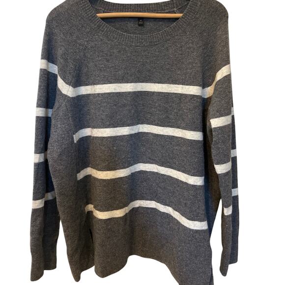 Banana Republic Gray Cream Striped Wool Alpaca Blend Sweater Tunic Size Medium - Picture 1 of 6